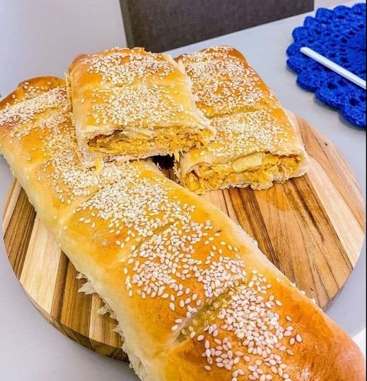 Pão Recheado com Frango Cremoso